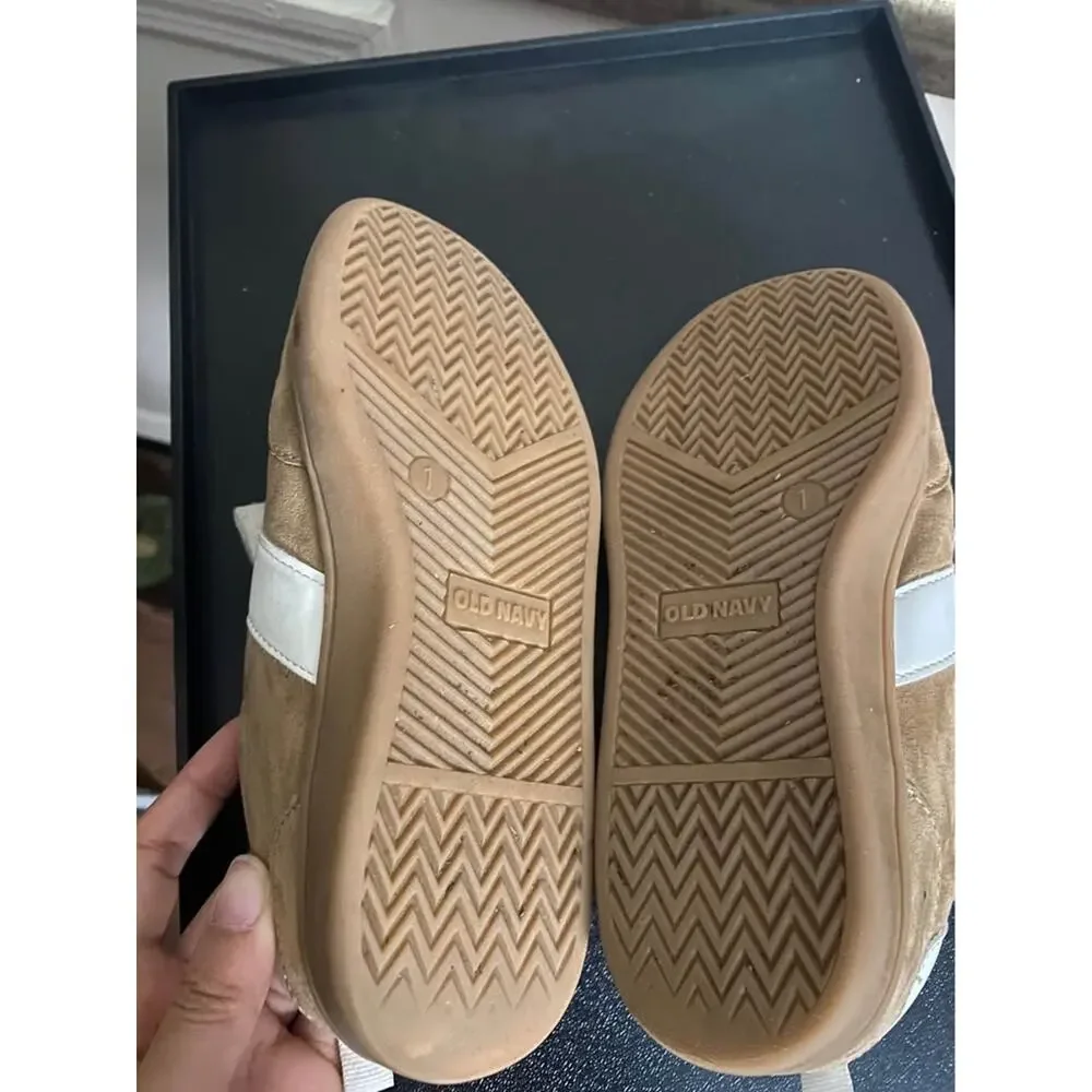 Old Navy Kids’ Tan & White Lace-Up Sneakers – Size 1